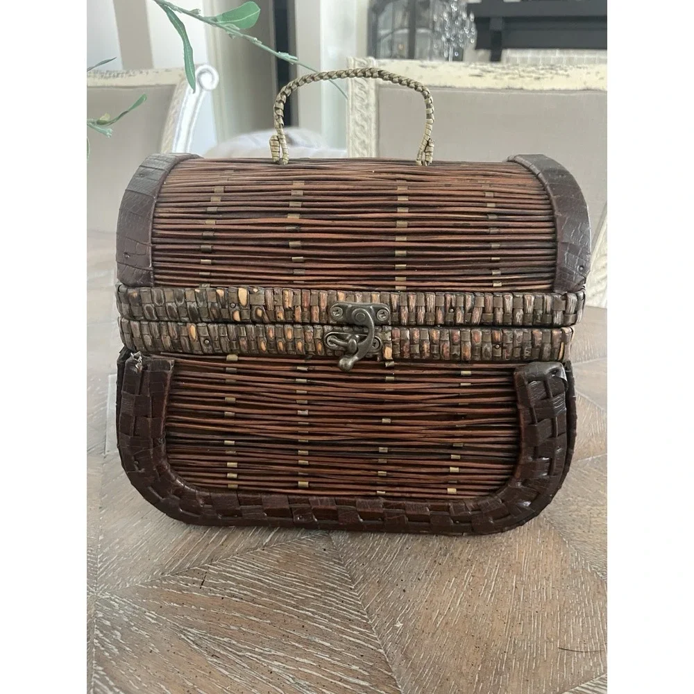 Vtg  Set of 2  Woven Rattan Faux Leather Basket Nesting Boxes w/ Latches Handles